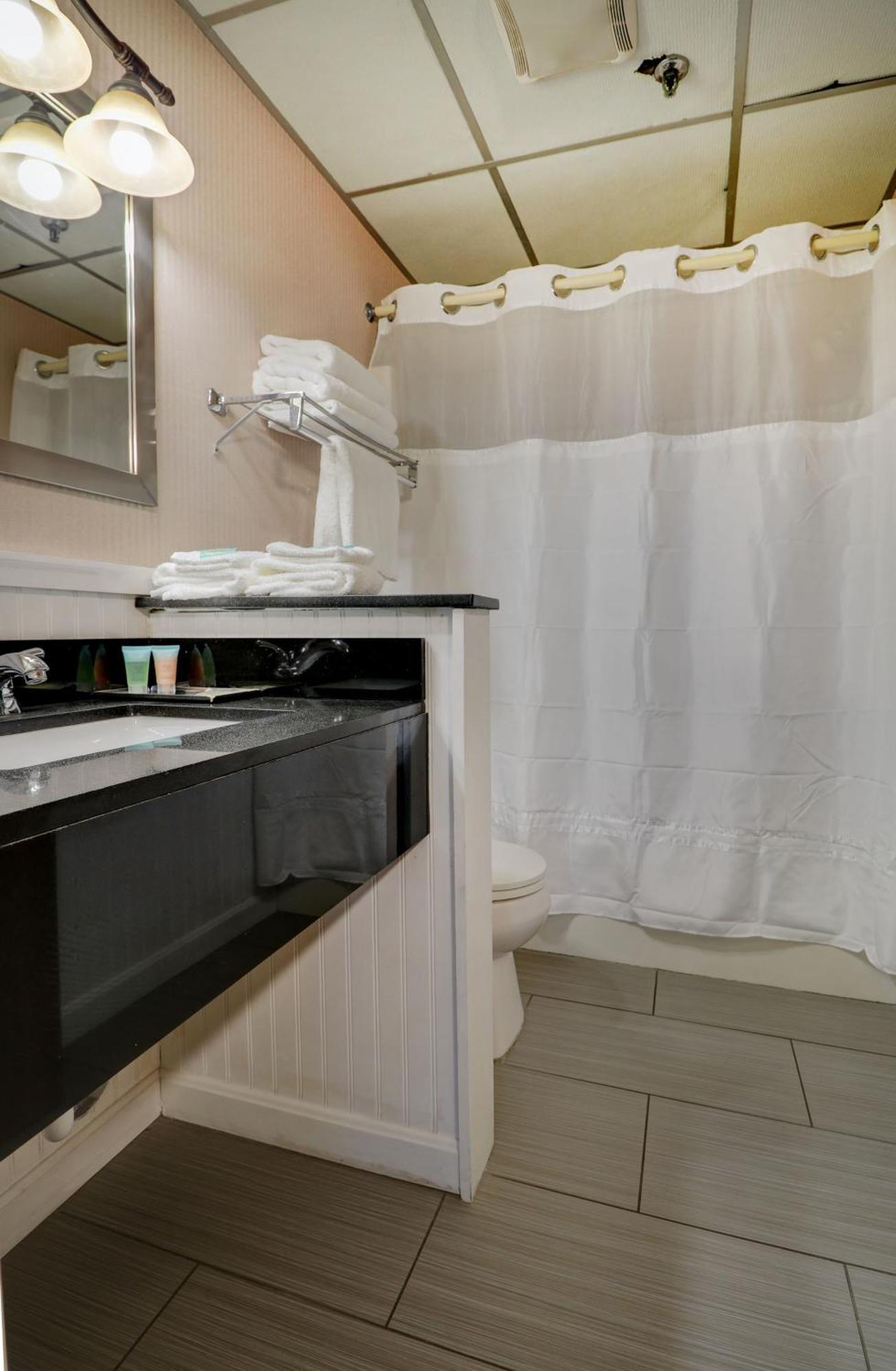 Anchorage Inn And Suites Portsmouth Eksteriør bilde